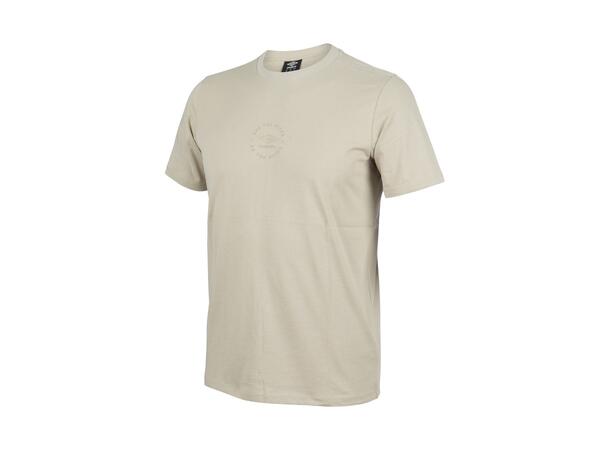 UMBRO RLXD Tee Beige M T-shirt med tryck 