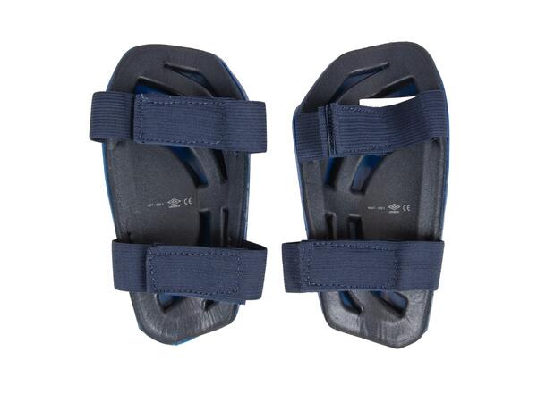 UMBRO Neo Pro Tecta II W/Strap Blå S Benskydd med kardborre 