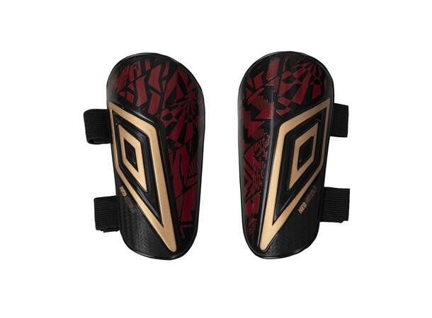 UMBRO Neo Shield Guard W/Straps Svart M Benskydd 