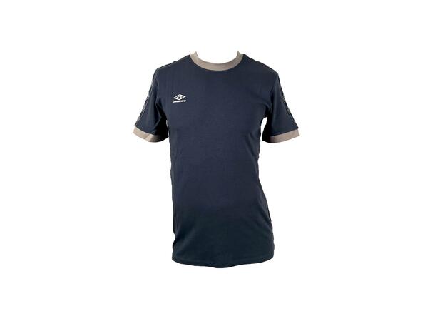 UMBRO Taped Tee Blå L T-shirt med revärer 