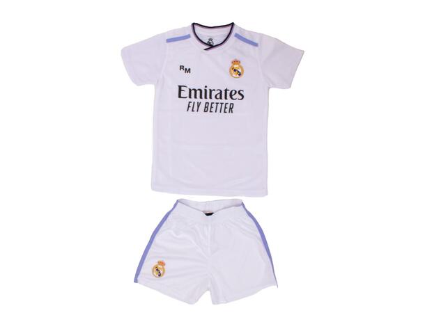 ST REAL MADRID HOME KIT Jr 22/23 Vit 6 Real Madrid hemmakit junior 