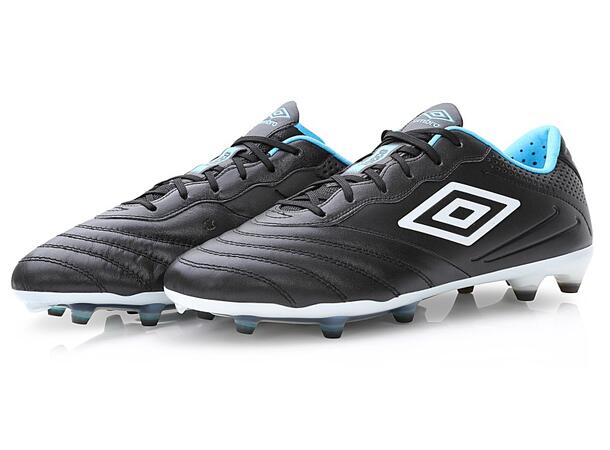 UMBRO Tocco III Pro FG Svart 44,5 Fotbollsko fasta dobbar 