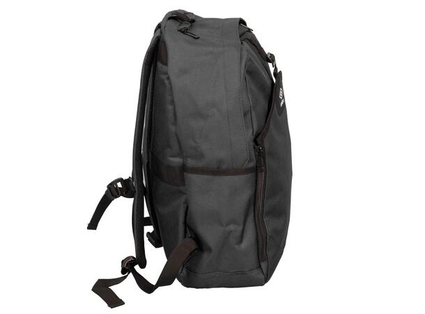 UMBRO Club Backpack Svart 45L Ryggsäck med bollnät 45L 