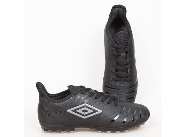 UMBRO UX Accuro III Club AG J Svart 28 Juniorsko för konstgräs 