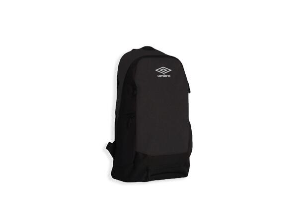 UMBRO Core Backpack Svart 15L Ryggsäck