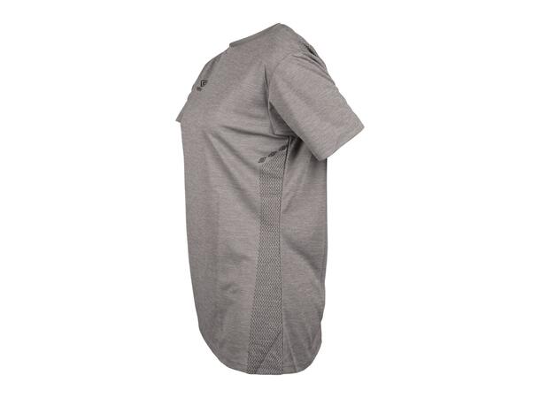 UMBRO Core Tech Tee W Gråmel. 38 T-shirt dam 