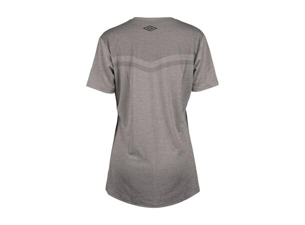 UMBRO Core Tech Tee W Gråmel. 38 T-shirt dam 