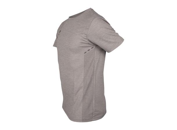 UMBRO Core Tech Tee Gråmel. L T-shirt 